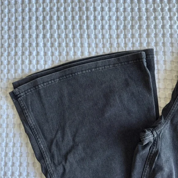 NWT Halara Black Crossover Flared Jeggings - Picture 3 of 7